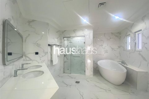 Снять в аренду виллу в Garden Homes, Пальма Джумейра, Дубай: 4 спальни, 687м², № 44772 - фото 13