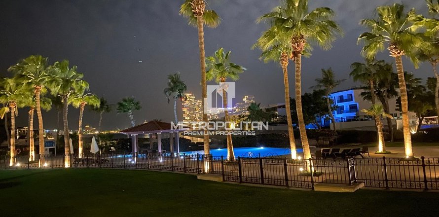 Villa en Palm Jumeirah, Dubai, 3 dormitorios, 423 m², № 14685
