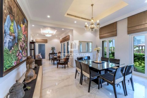 Villa en Palm Jumeirah, Dubai, 3 dormitorios, 423 m², № 14685 - foto 11