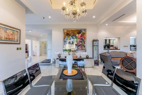 Villa en Palm Jumeirah, Dubai, 3 dormitorios, 423 m², № 14685 - foto 13