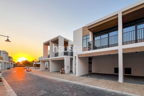 Townhouse in Arabian Ranches 3, Dubai 3 bedrooms, 205 sq.m. № 43485