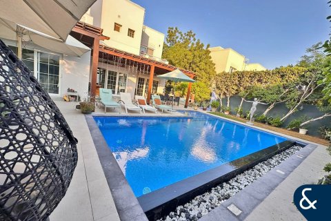 Villa à Meadows, Dubai, 5 chambres, 343 m², № 76028