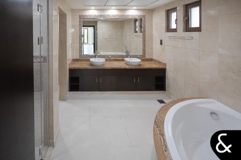 Villa in Kingdom of Sheba, Palm Jumeirah, Dubai 5 bedrooms, 1292 sq.m. № 75716 - photo 13