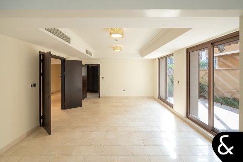 Villa in Kingdom of Sheba, Palm Jumeirah, Dubai 5 bedrooms, 1292 sq.m. № 75716 - photo 14