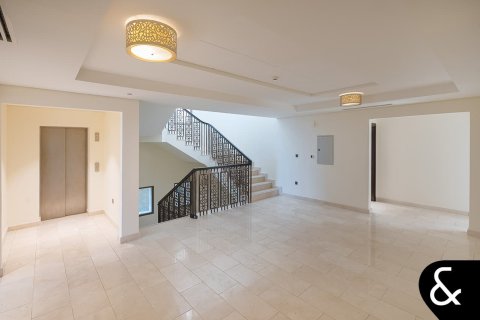 Villa in Kingdom of Sheba, Palm Jumeirah, Dubai 5 bedrooms, 1292 sq.m. № 75716 - photo 5