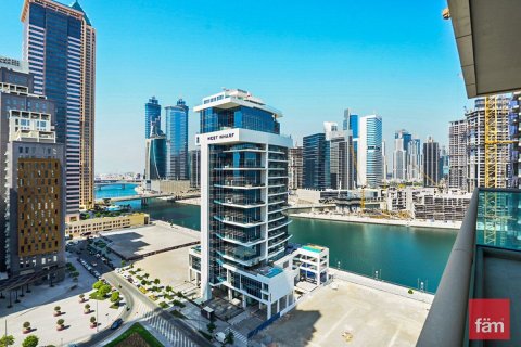 Apartment in Business Bay, Dubai 4 bedrooms, 201.8 sq.m. № 100167 - photo 15