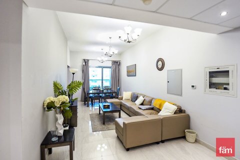 Apartment in Business Bay, Dubai 4 bedrooms, 201.8 sq.m. № 100167 - photo 11