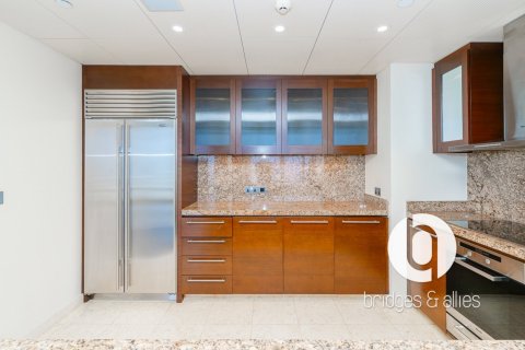 Apartment in Downtown Dubai (Downtown Burj Dubai), Dubai 3 bedrooms, 247 sq.m. № 137727 - photo 10