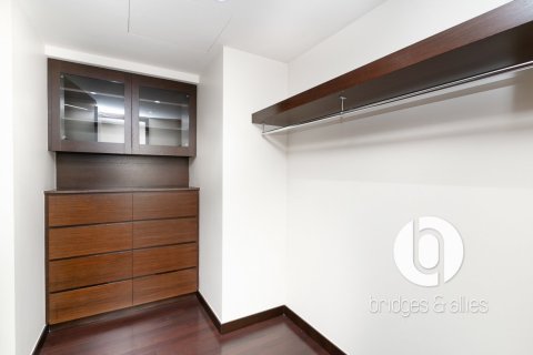 Apartment in Downtown Dubai (Downtown Burj Dubai), Dubai 3 bedrooms, 247 sq.m. № 137727 - photo 18