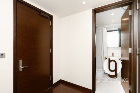 Apartment in Downtown Dubai (Downtown Burj Dubai), Dubai 3 bedrooms, 247 sq.m. № 137727 - photo 11