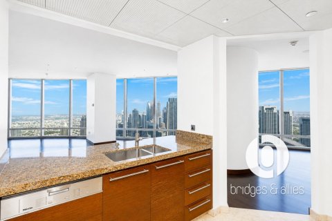 Apartment in Downtown Dubai (Downtown Burj Dubai), Dubai 3 bedrooms, 247 sq.m. № 137727 - photo 16