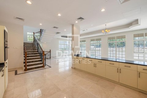 Villa à The Villa, Dubai, 5 chambres, 561.04 m², № 136996 - photo 8