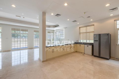 Villa à The Villa, Dubai, 5 chambres, 561.04 m², № 136996 - photo 7