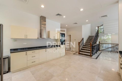 Villa à The Villa, Dubai, 5 chambres, 561.04 m², № 136996 - photo 6