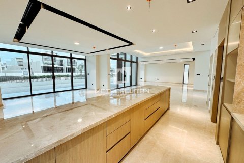 Villa en Golf Place, Dubai Hills Estate, Dubai, 5 dormitorios, 808 m², № 73038 - foto 7