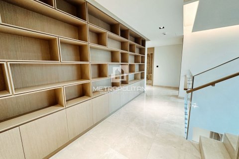 Villa en Golf Place, Dubai Hills Estate, Dubai, 5 dormitorios, 808 m², № 73038 - foto 14