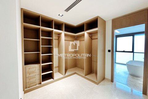 Villa en Golf Place, Dubai Hills Estate, Dubai, 5 dormitorios, 808 m², № 73038 - foto 15