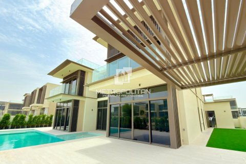 Villa en Golf Place, Dubai Hills Estate, Dubai, 5 dormitorios, 808 m², № 73038 - foto 2