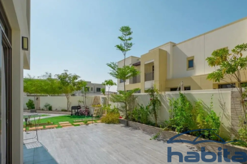 Townhouse in Naseem Townhouses, Al Aweer, Dubai 4 bedrooms, 227 sq.m. № 3606 - photo 6