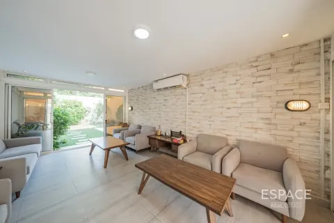 Maison de ville à DAMAC Hills (Akoya by DAMAC), Dubai, 4 chambres, 297 m², № 71110 - photo 18