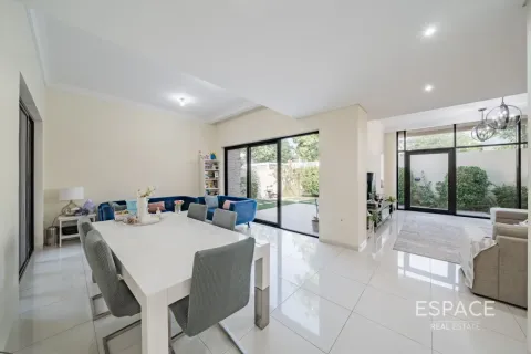 Maison de ville à DAMAC Hills (Akoya by DAMAC), Dubai, 4 chambres, 297 m², № 71110 - photo 8