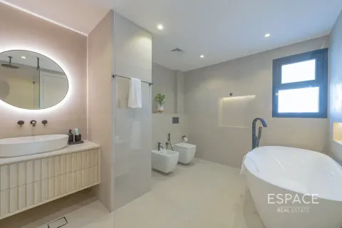 Townhouse in Palma Residences, Palm Jumeirah, Dubai 4 bedrooms, 303 sq.m. № 71111 - photo 13