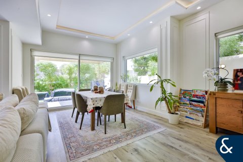 Villa en Springs 11, The Springs, Dubai, 3 dormitorios, 210 m², № 75920 - foto 6