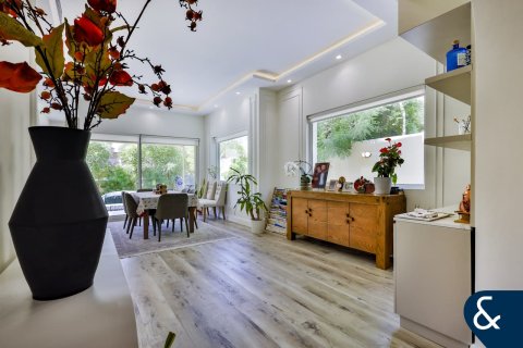 Villa en Springs 11, The Springs, Dubai, 3 dormitorios, 210 m², № 75920 - foto 4