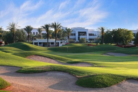 Emirates Hills - صورة 2