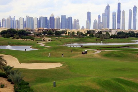 Emirates Hills - صورة 3