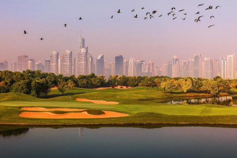 Emirates Hills - صورة 1