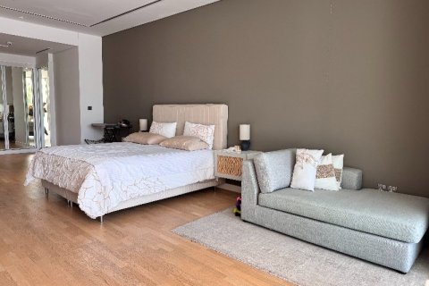 Apartment in Dubai 2 bedrooms, 404.01 sq.m. № 93048 - photo 14