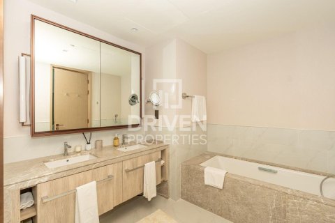 Снять в аренду квартиру в Address Harbour Point, Dubai Creek Harbour (The Lagoons), Дубай: 2 спальни, 102.47м², № 129955 - фото 11