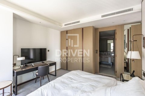 Снять в аренду квартиру в Address Harbour Point, Dubai Creek Harbour (The Lagoons), Дубай: 2 спальни, 102.47м², № 129955 - фото 2