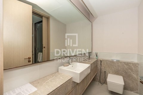 Снять в аренду квартиру в Address Harbour Point, Dubai Creek Harbour (The Lagoons), Дубай: 2 спальни, 102.47м², № 129955 - фото 12