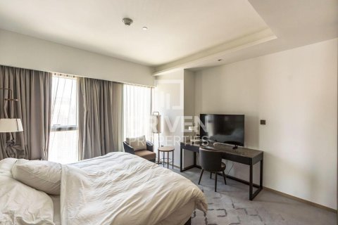 Снять в аренду квартиру в Address Harbour Point, Dubai Creek Harbour (The Lagoons), Дубай: 2 спальни, 102.47м², № 129955 - фото 4
