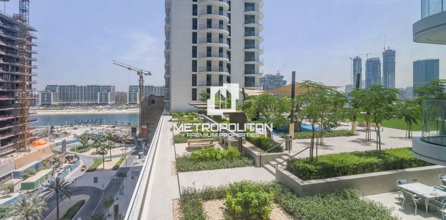 Apartamento en EMAAR Beachfront, Dubai Harbour, Dubai, 1 dormitorio, 67 m², № 72781