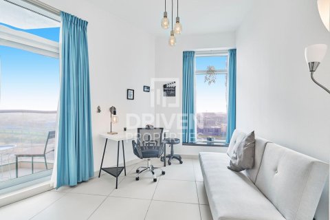 Apartamento en The Lofts, Downtown Dubai (Downtown Burj Dubai), Dubai, 1 dormitorio, 82.13 m², № 136804 - foto 5