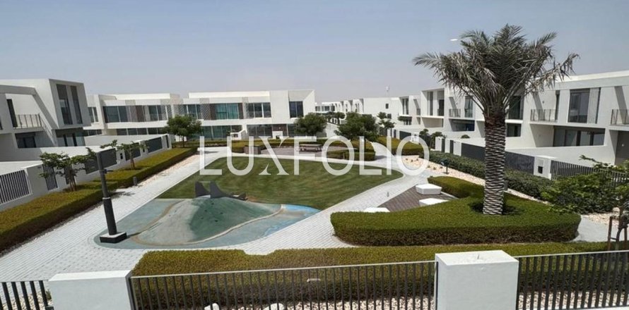 Adosado en The Valley, Dubai, 4 dormitorios, 203 m², № 45892