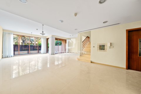 Таунхаус в Jumeirah Islands, Дубай, 4 спальни, 217м², № 73243