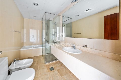Adosado en Jumeirah Islands, Dubai, 4 dormitorios, 337 m², № 73251 - foto 10