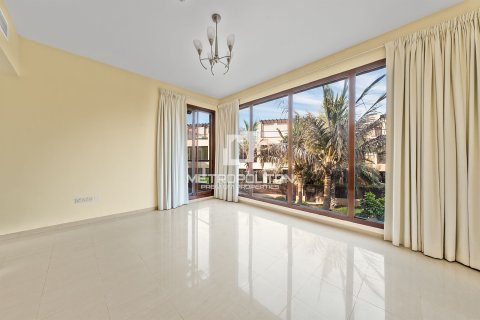 Adosado en Jumeirah Islands, Dubai, 4 dormitorios, 337 m², № 73251 - foto 9
