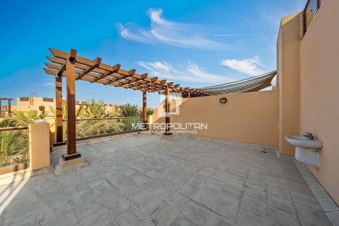 Adosado en Jumeirah Islands, Dubai, 4 dormitorios, 337 m², № 73251 - foto 23