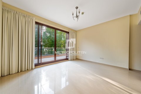 Adosado en Jumeirah Islands, Dubai, 4 dormitorios, 337 m², № 73251 - foto 16