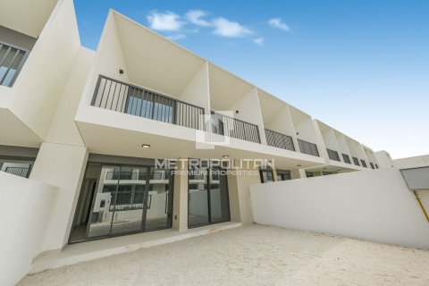 Townhouse in Town Square, Dubai 3 bedrooms, 190 sq.m. № 73257
