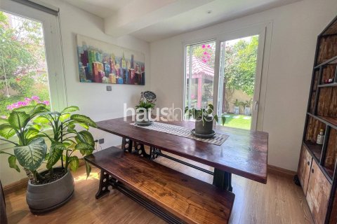 Villa à The Springs, Dubai, 2 chambres, 158 m², № 44733 - photo 9