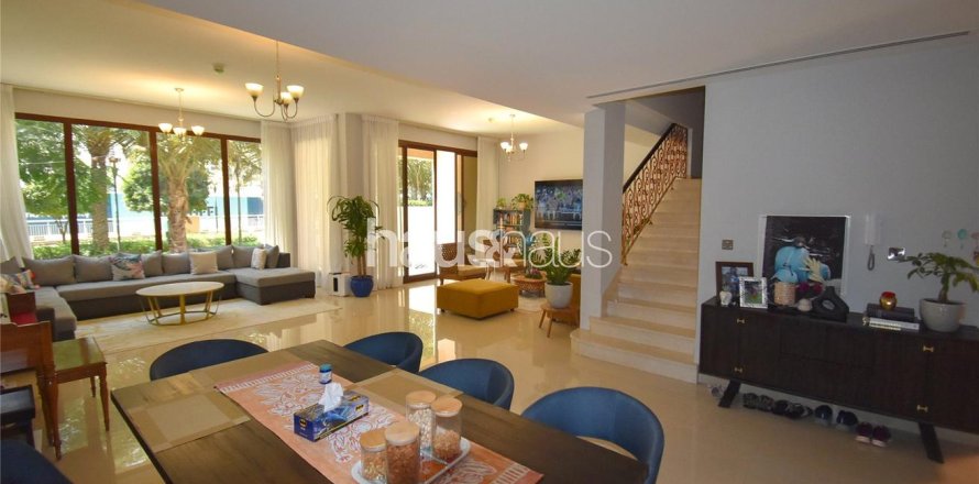 تاون هاوس في Jumeirah Islands, دبي 4 غرف نوم, 337 م² رقم 44742