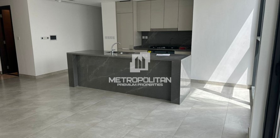 Apartment in Business Bay, Dubai 2 bedrooms, 135 sq.m. № 73398