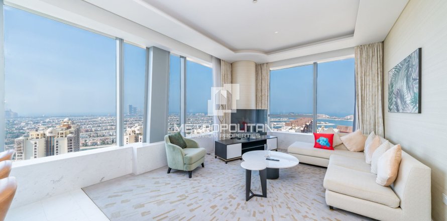 Квартира в The Palm Tower, Пальма Джумейра, Дубай, 1 спальня, 103м², № 73380