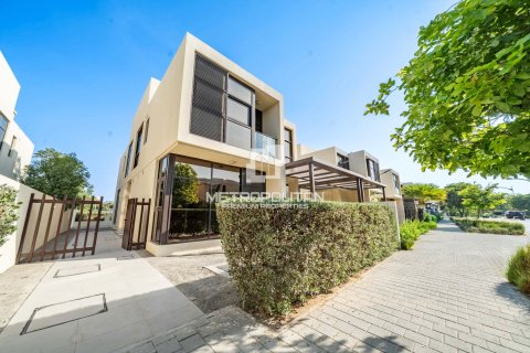 Villa à DAMAC Hills (Akoya by DAMAC), Dubai, 5 chambres, 350 m², № 73397